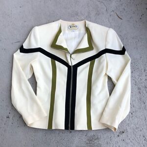 Vintage Visage Royal  